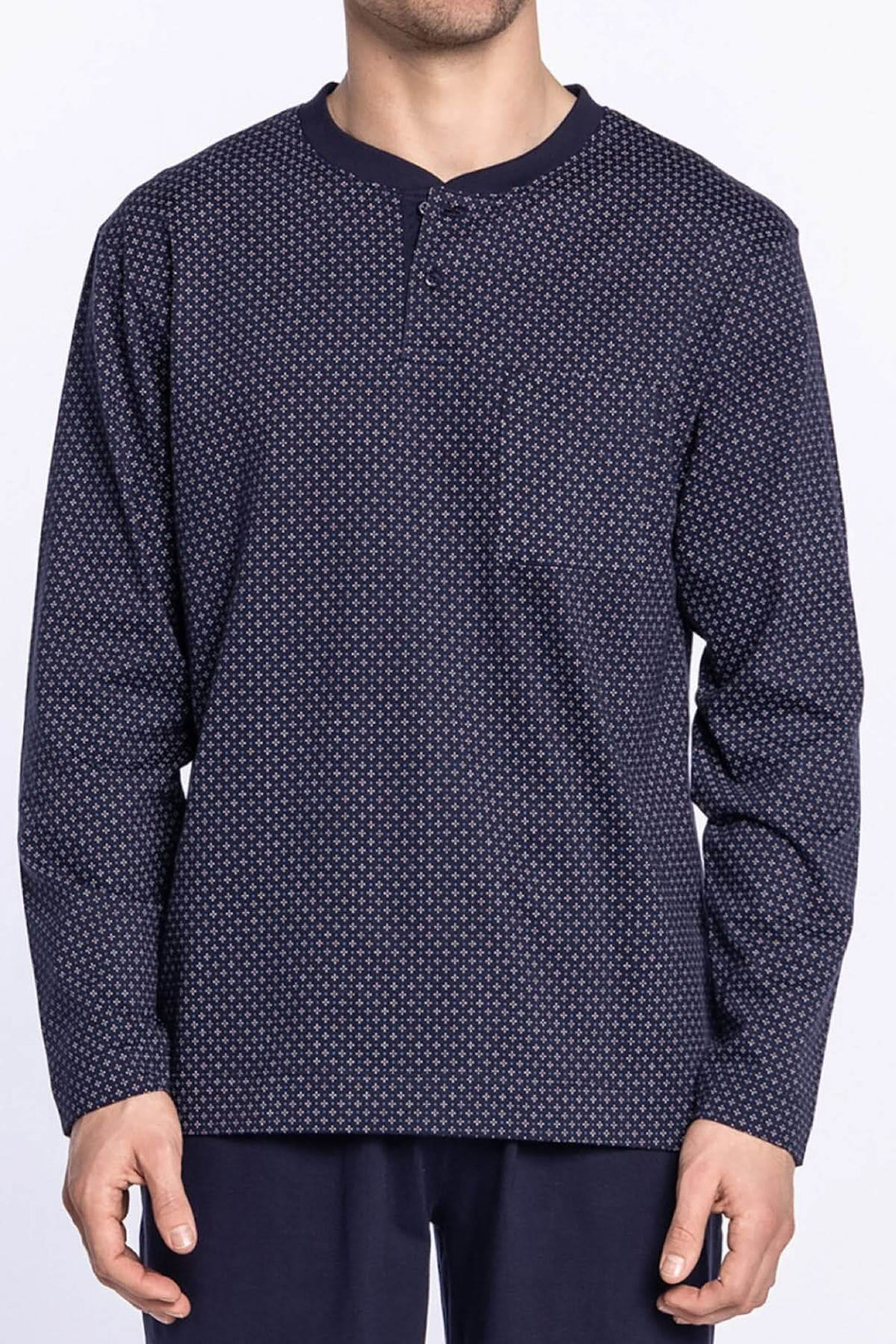 Pyjama Snowy homme en coton avec col rond, boutons et poche poitrine, motif bleu marine.