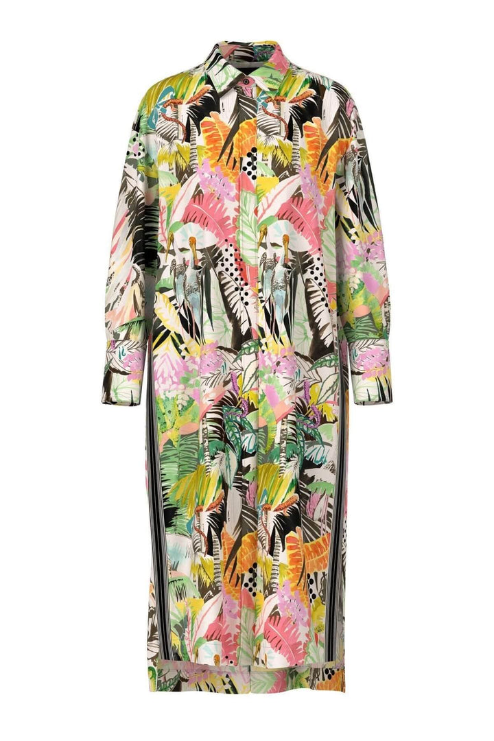 Robe chemise large imprimée jungle avec motifs floraux colorés et rayures, couleur vert olive profond.