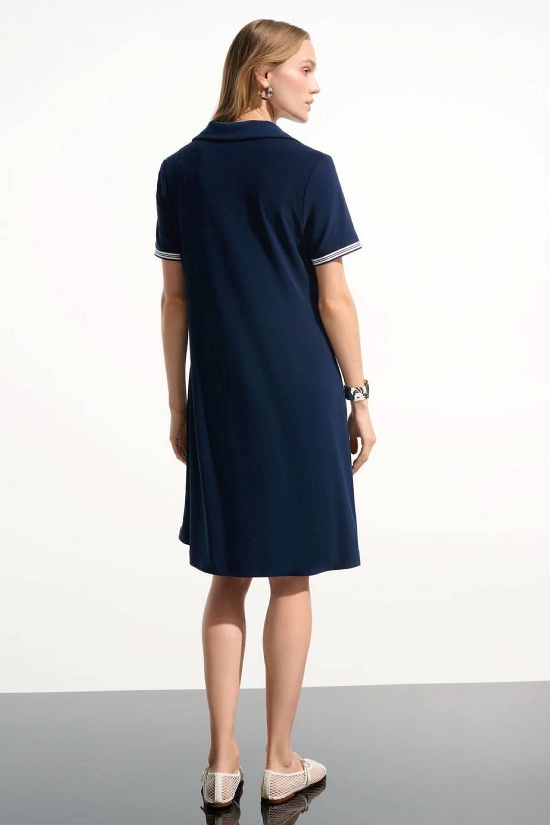 Polo dress with contrasting collar