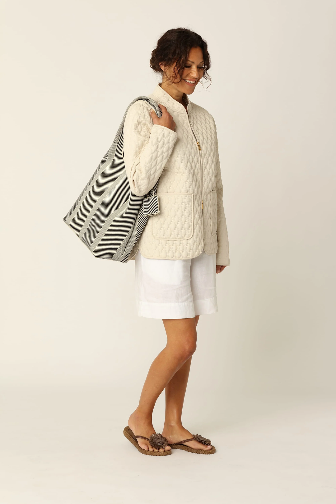 Textured knit tote bag