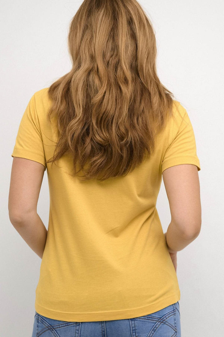 T-shirt Naia jaune avec encolure en V et manches courtes, vue arrière, style simple et confortable.