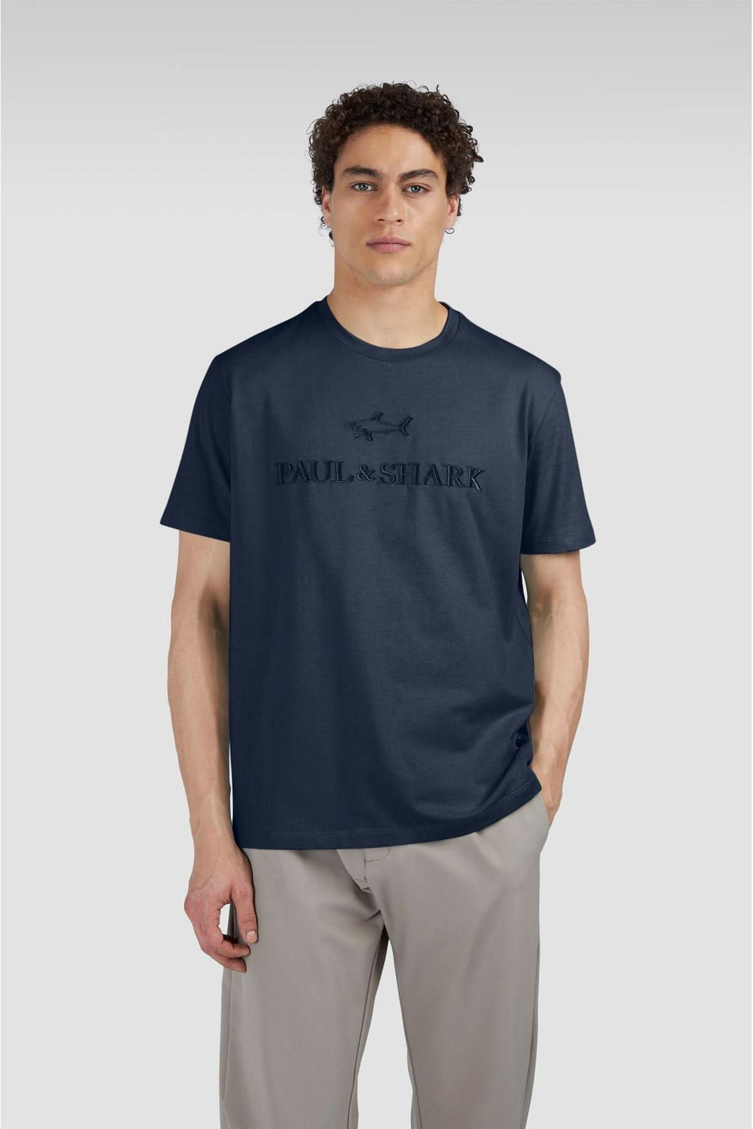T-shirt classique Paul & Shark en coton bleu marine avec logo brodé ton sur ton sur la poitrine.