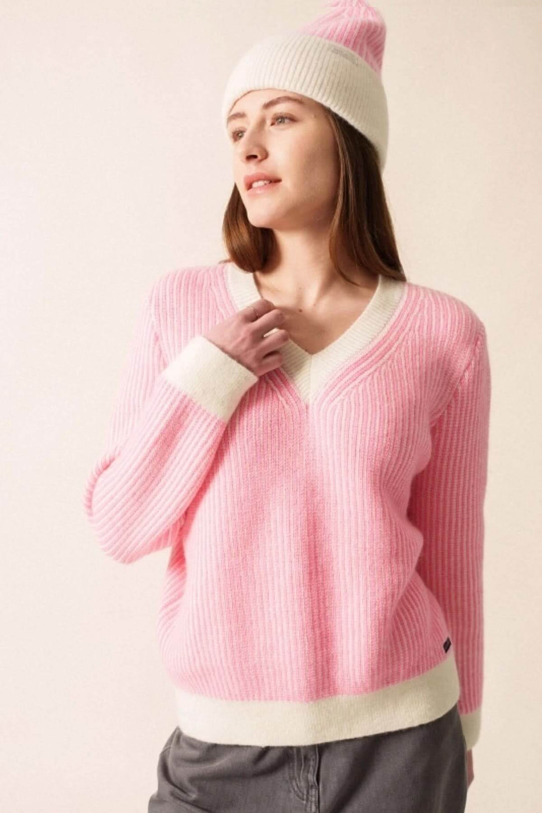 V-neck sweater COURCHEVEL 