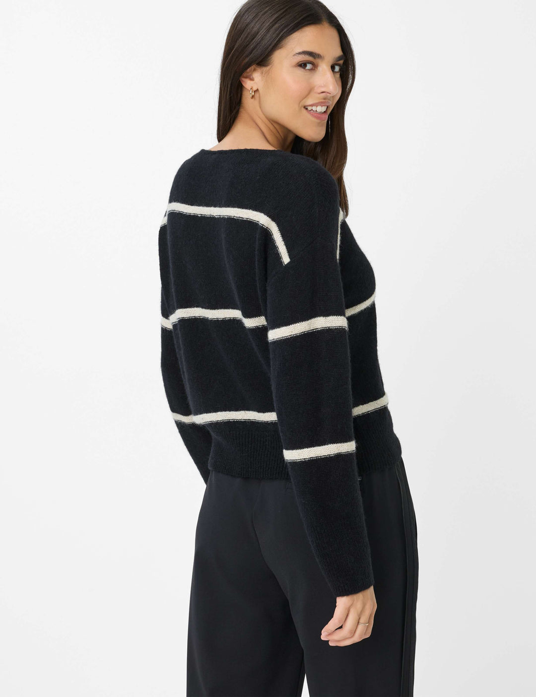Wide-striped knitwear