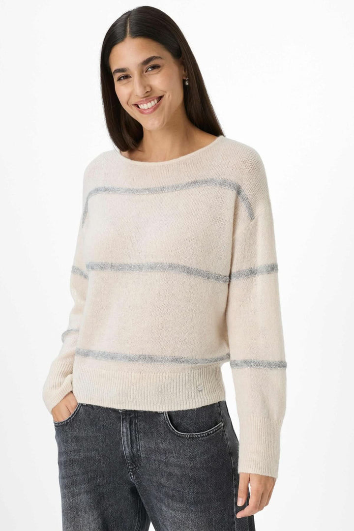 Wide-striped knitwear