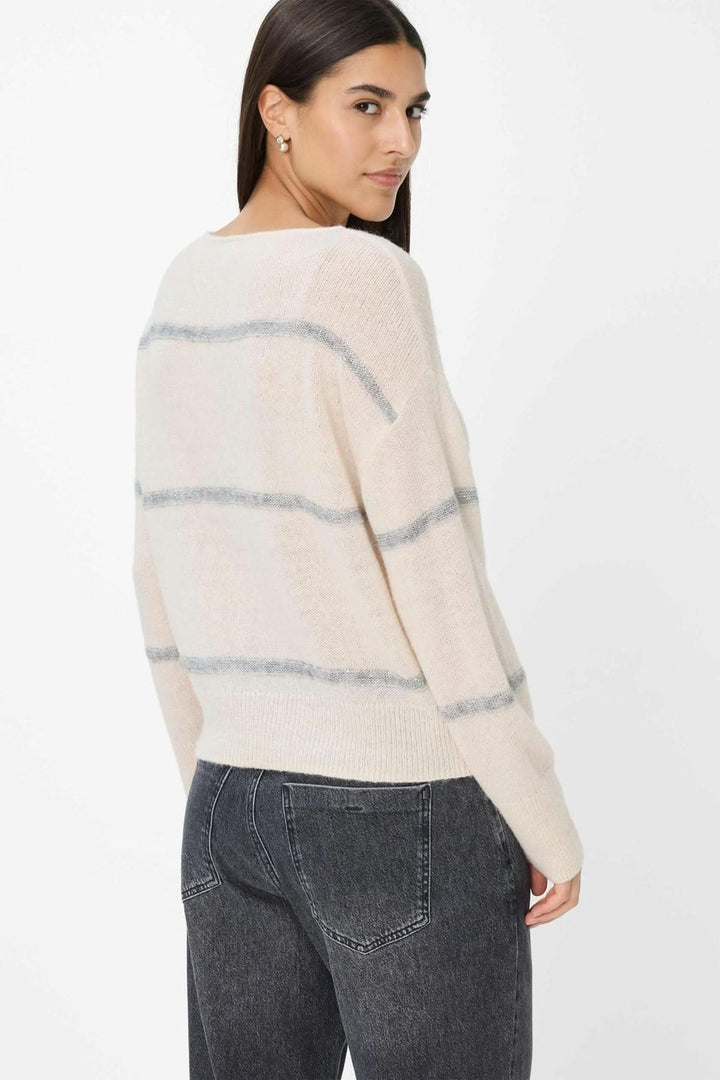 Wide-striped knitwear