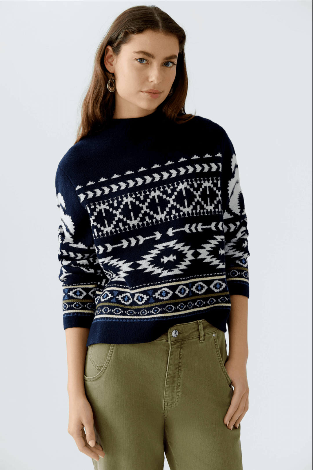 Pull en jacquard à motif norvégien, col montant, confortable et décontracté, parfait pour un look hivernal.