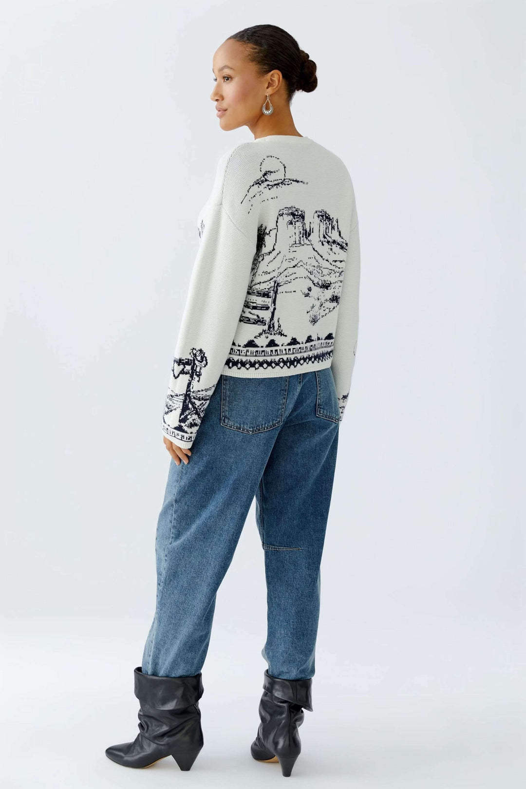 Landscape pattern knit