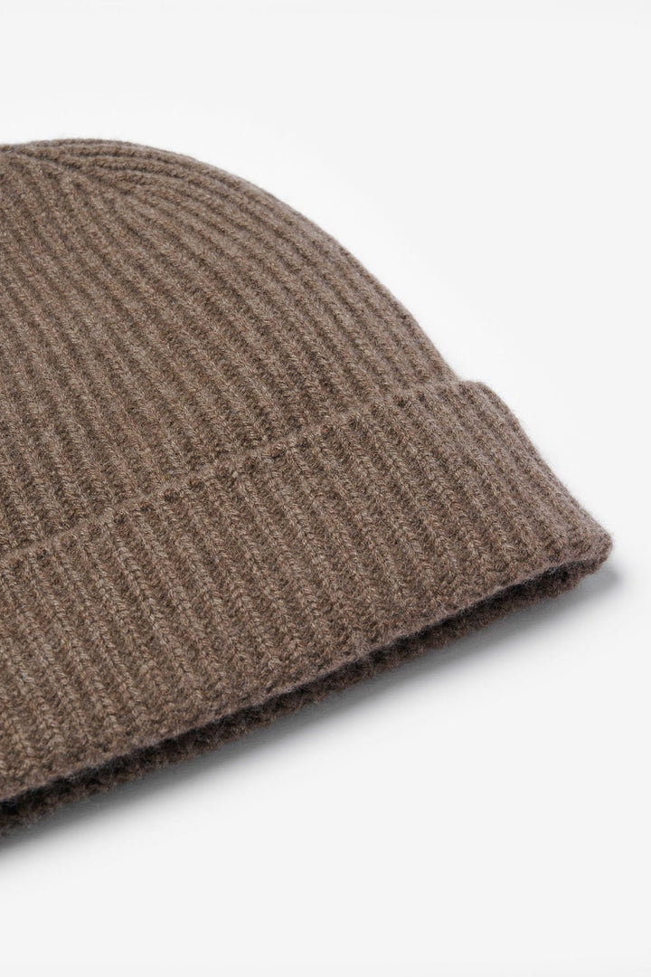 Ribbed knit hat