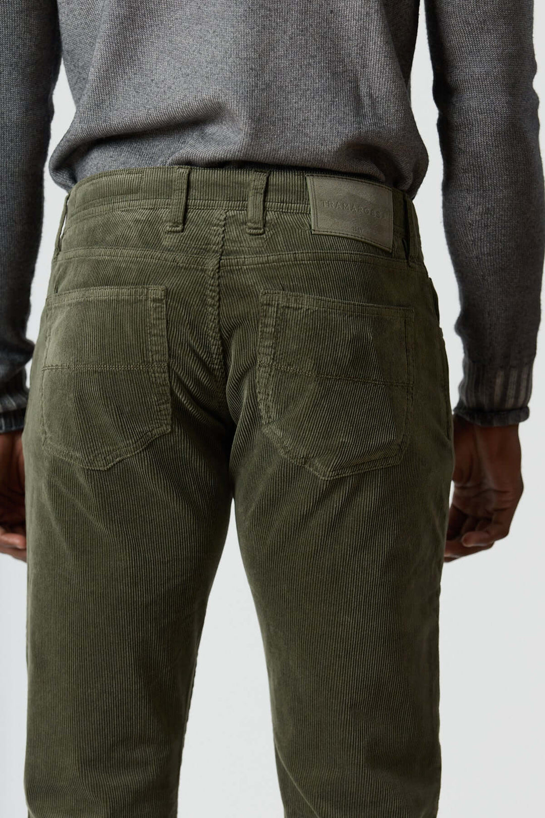 Pantalon en velours côtelé cinq poches Michelangelo en vert, coupe regular slim, idéal pour un look casual chic