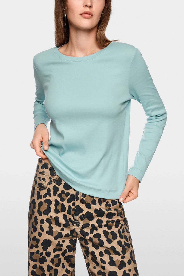 Classic solid long-sleeved sweater