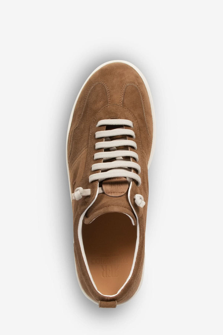 Chaussure en cuir suédé