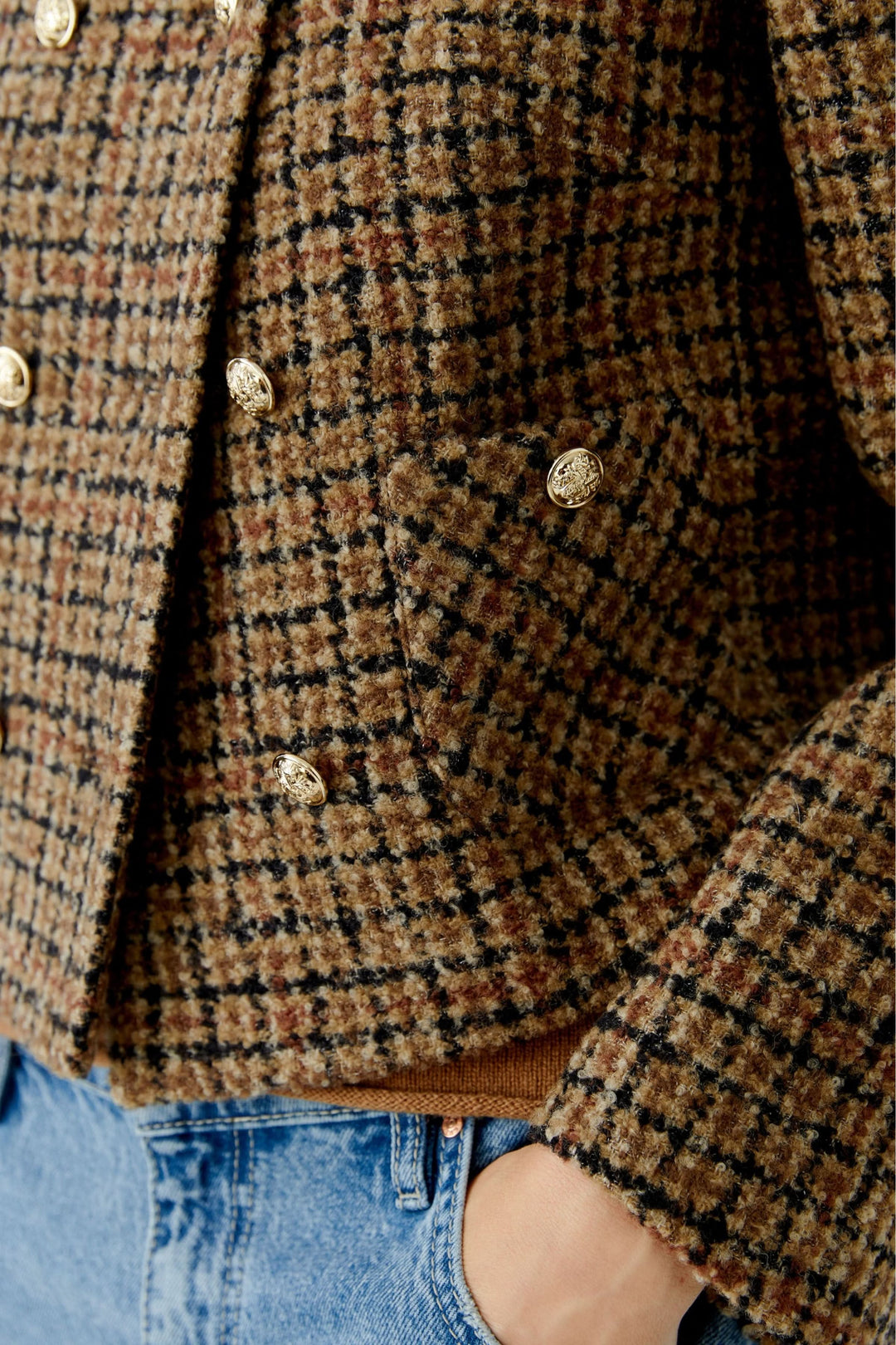 Short plaid jacket with gold buttons