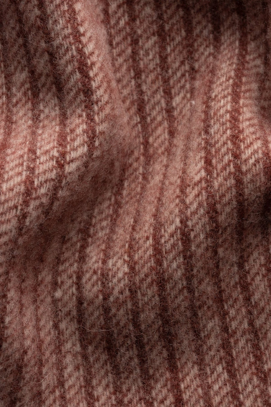 Foulard en laine à rayures chevrons