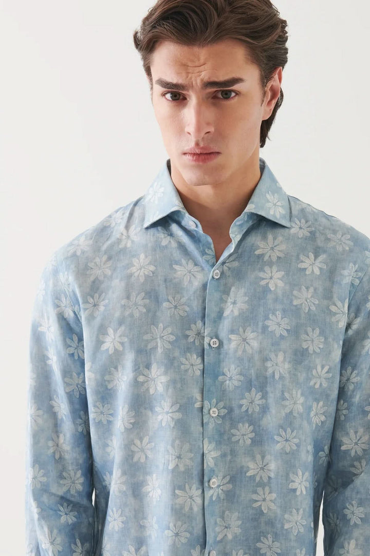 Chemise en lin à motif floral