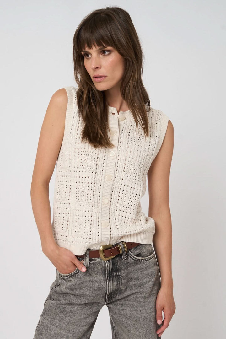 Sleeveless knit cardigan