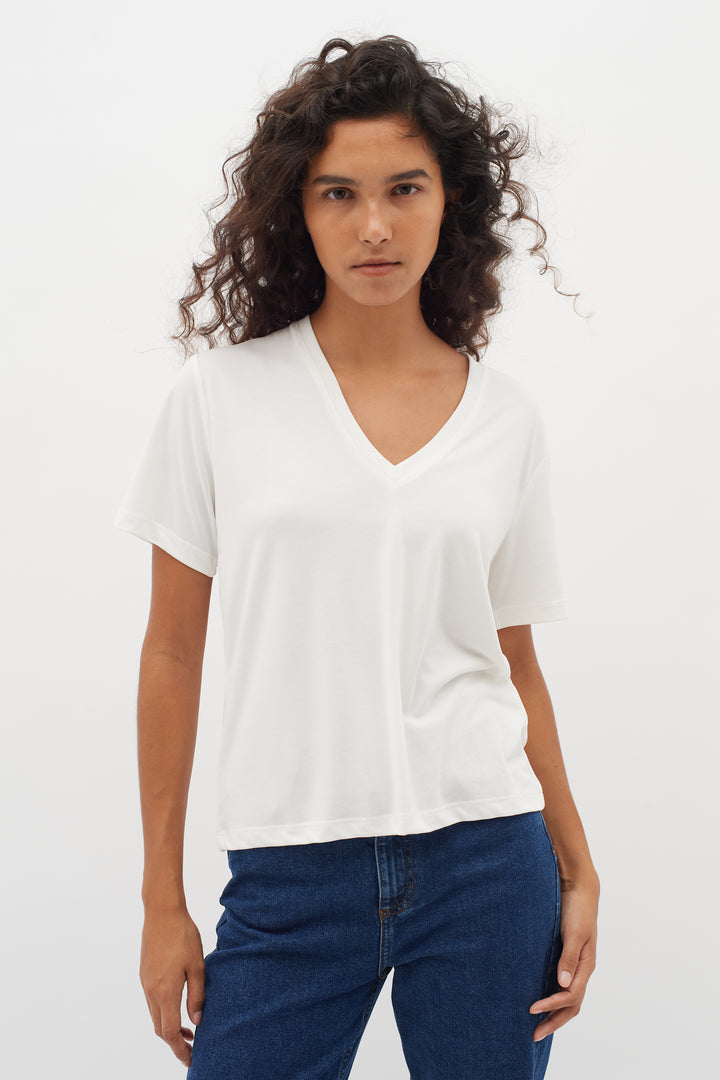 Liliana V-neck T-shirt