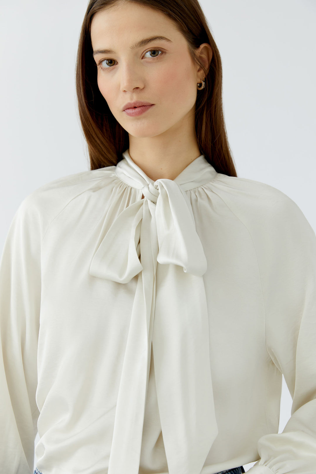 Blouse satinée à col lavallière pour femme Oui