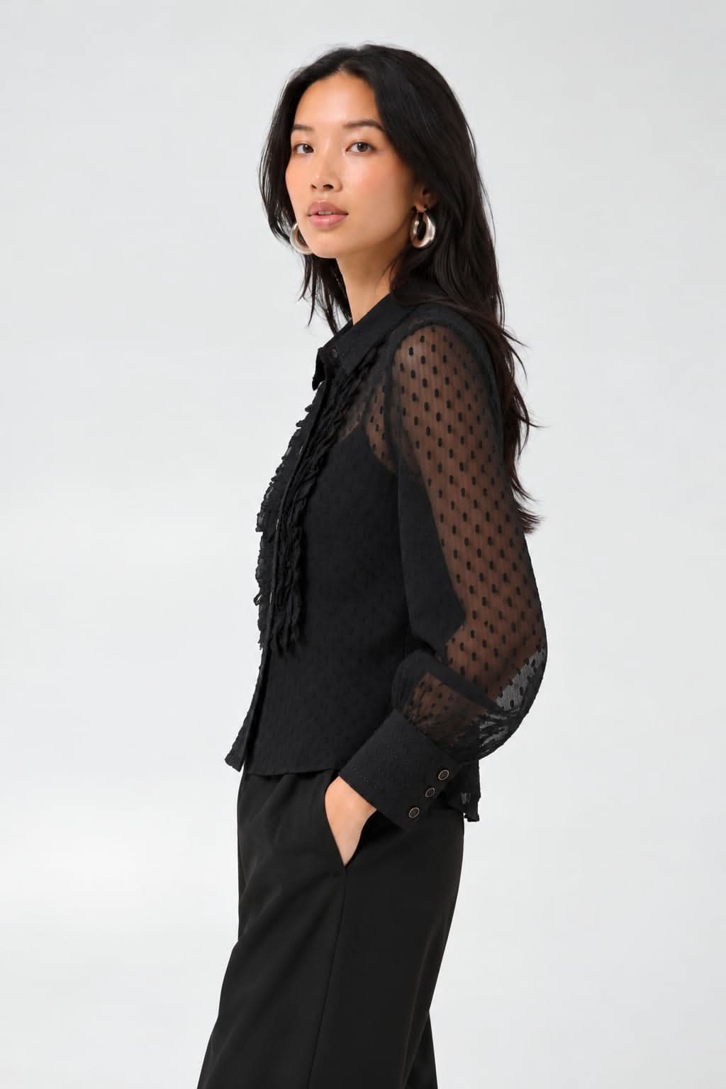 Blouse Vanora à pois texturés et volants vue de face pour femme Part Two