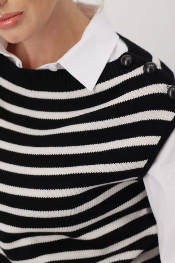 Top with stripes