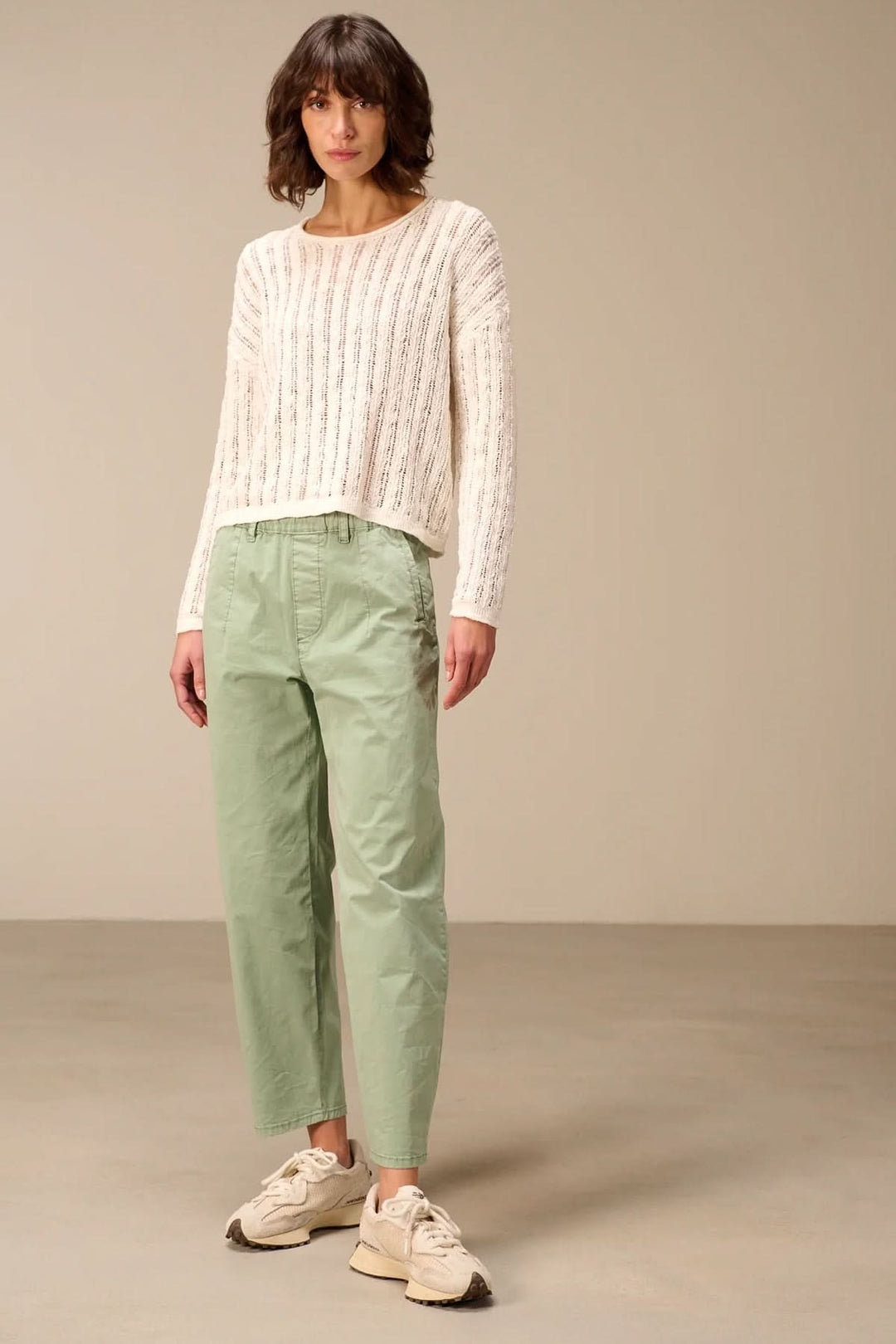 Casual pants with an elastic waistband