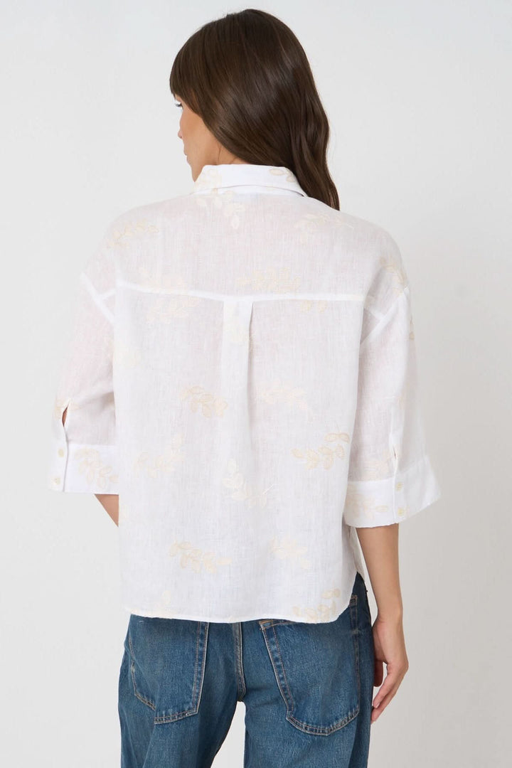 Short-sleeved embroidered shirt