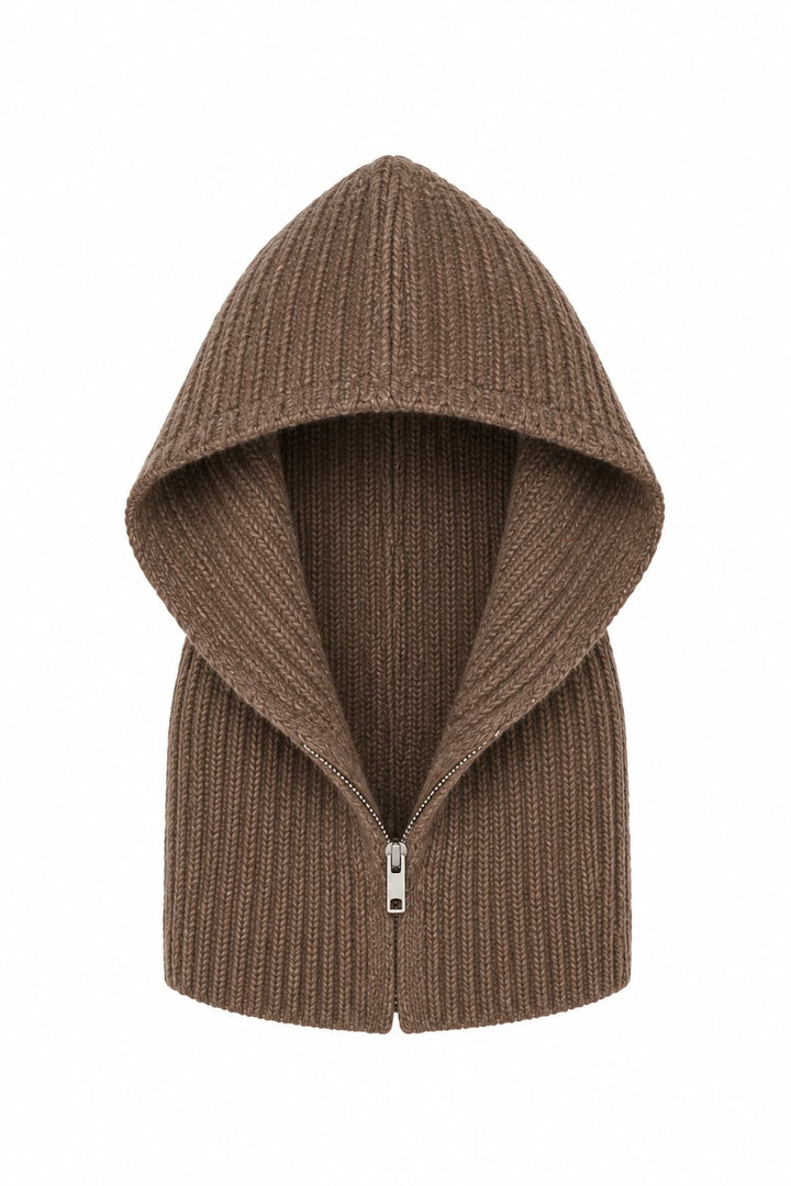 Capuchon en tricot côtelé à fermeture éclair vue de face pour femme Not Shy