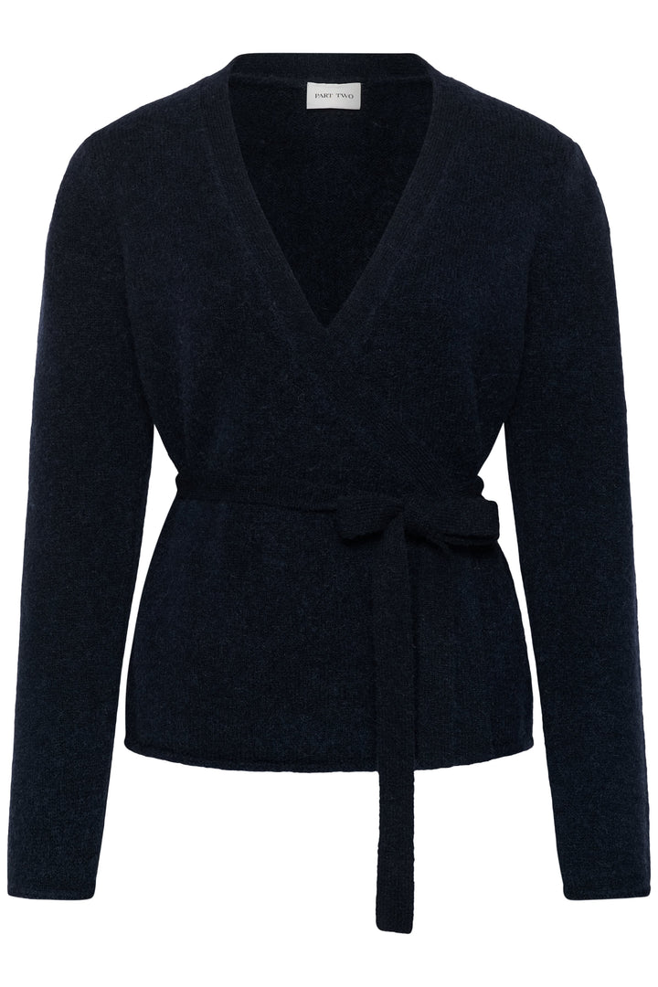 Front view of the women&