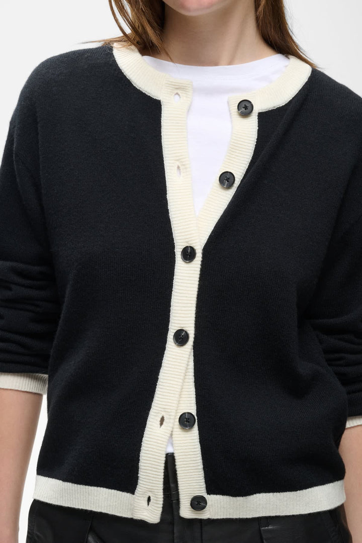 Cardigan en laine Tally vue de face pour femme Inwear