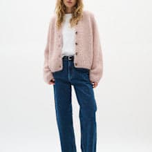 Vue de face cardigan Inwear Jetral femme rouge avec boutons et manches longues - Valérie Simon