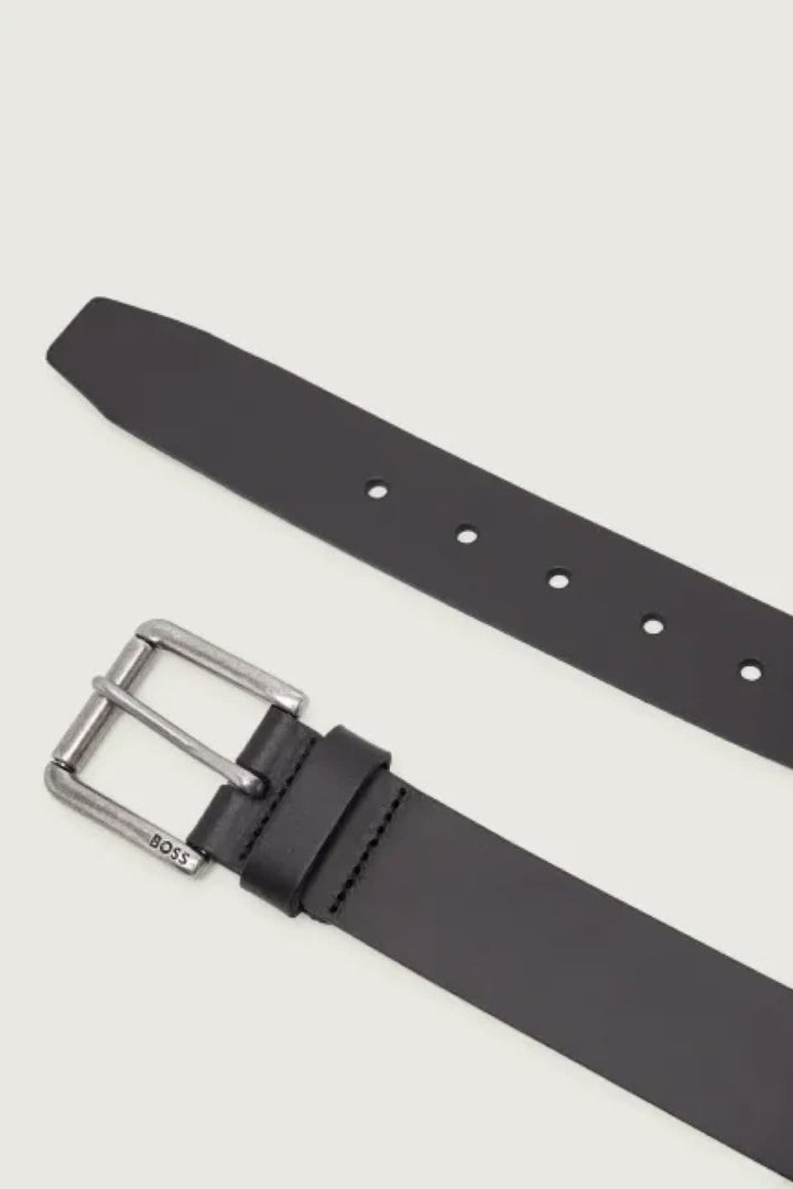 Vue latérale ceinture carreaux Hugo Boss homme en cuir noir boucle carrée - Valérie Simon