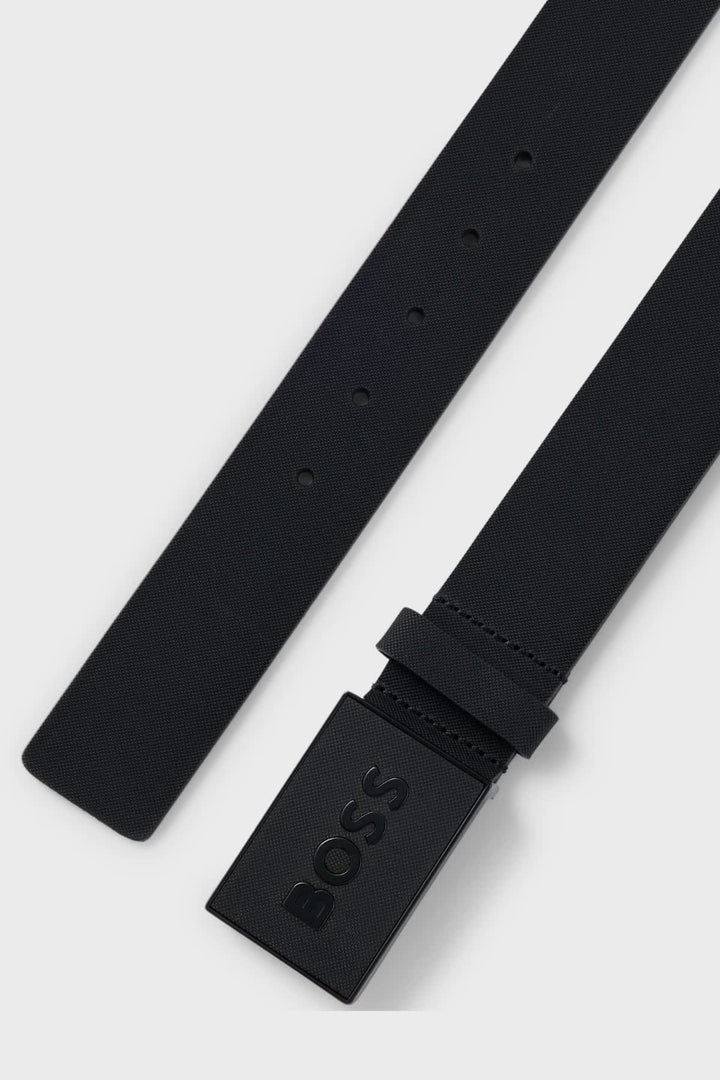 Vue de détail ceinture en cuir noir Hugo Boss pour homme - Valérie Simon