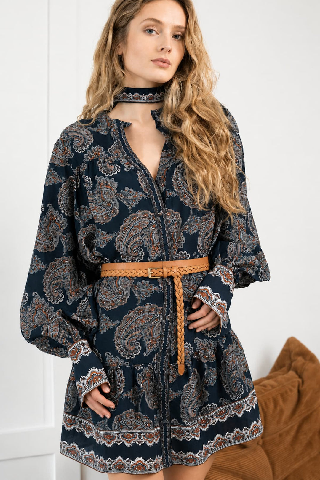 Front view of the Brave Leather thin braided belt in brown for women - Valérie Simon