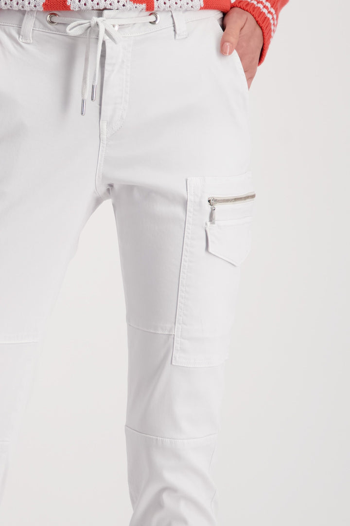 Pants with pocket
