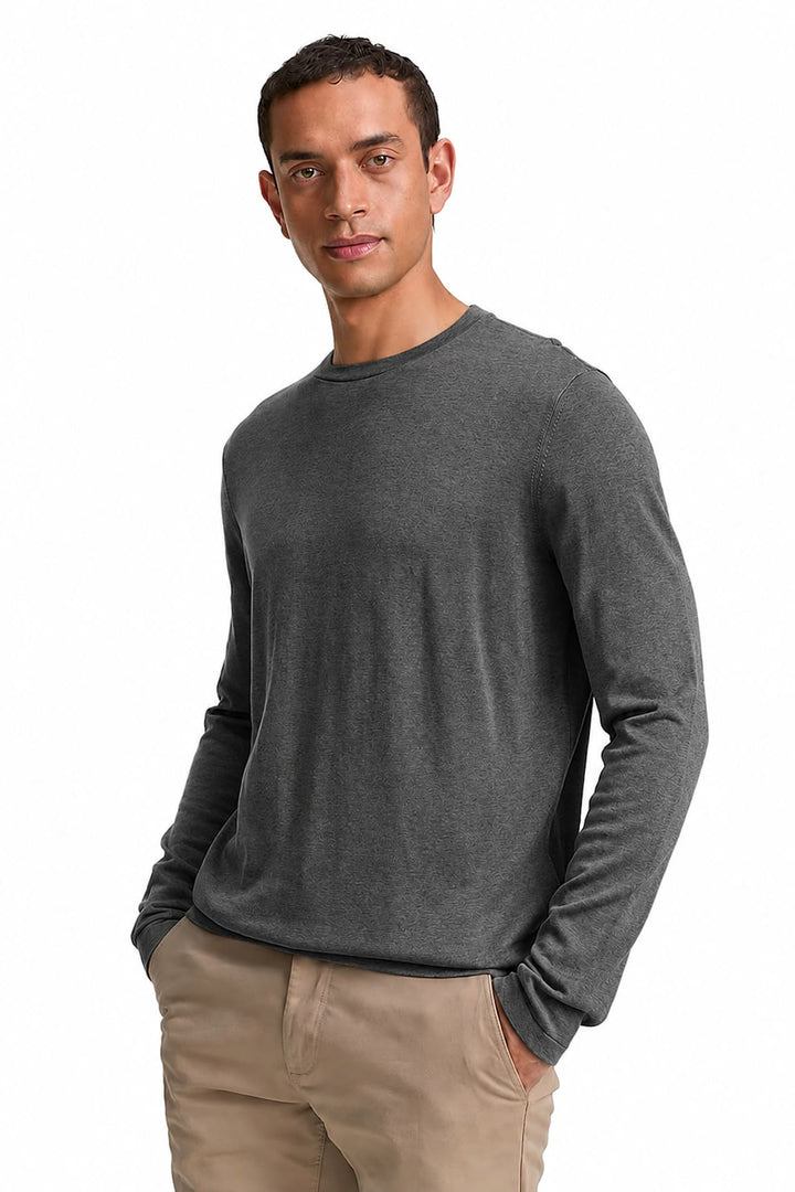 Vue de face chandail en tricot léger Tom Tailor pour homme beige motif broderie - Valérie Simon
