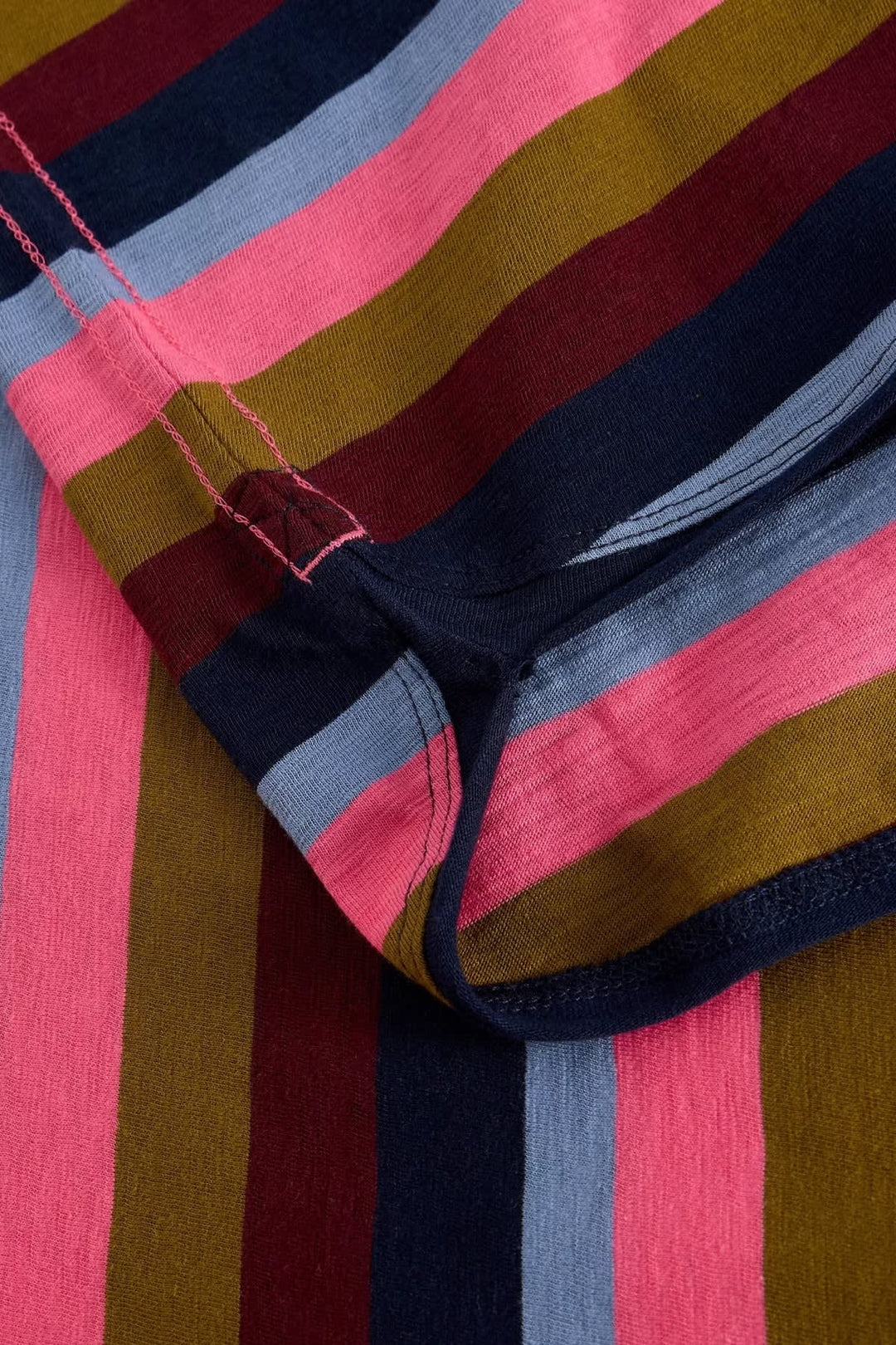 Vue de face chandail à rayures multicolores White Stuff pour femme - Valérie Simon