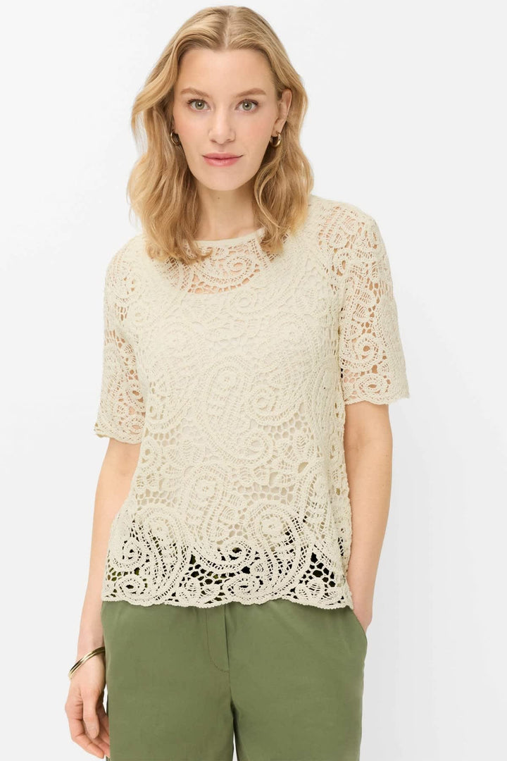 Vue de face t-shirt dentelle Brax pour femme blanc échancré - Valérie Simon