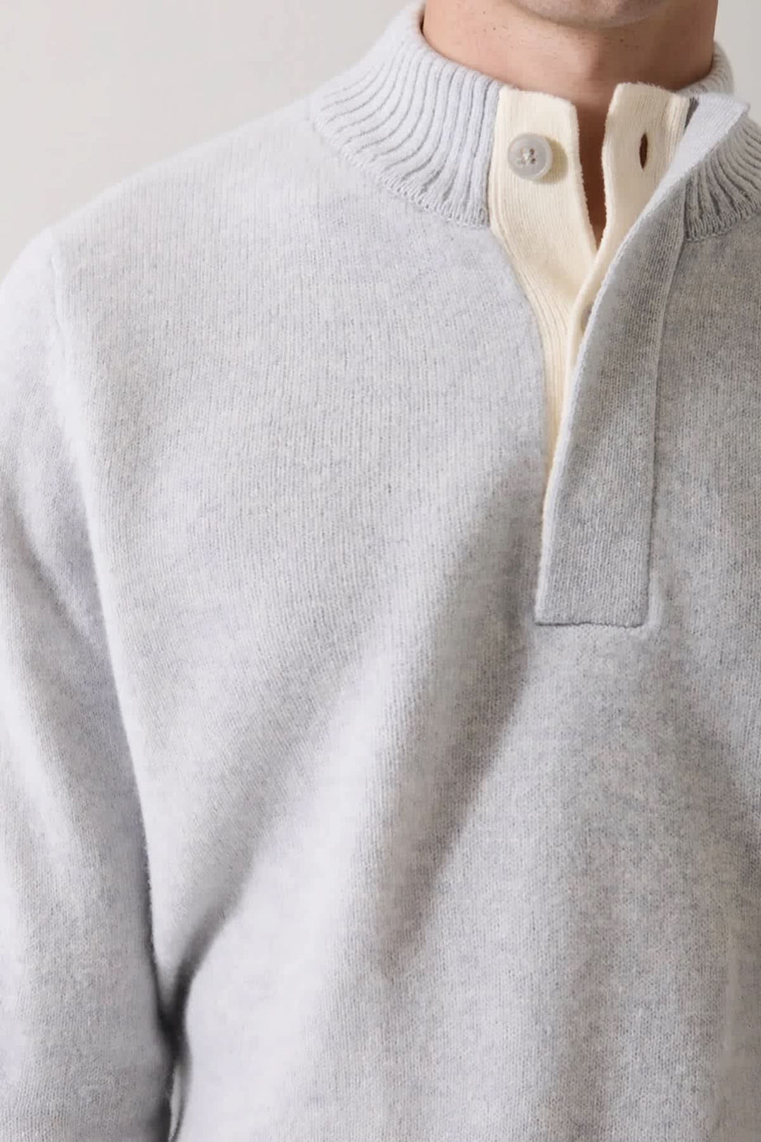 Chandail en laine d’agneau superfine à col montant boutonné pour homme Patrick Assaraf
