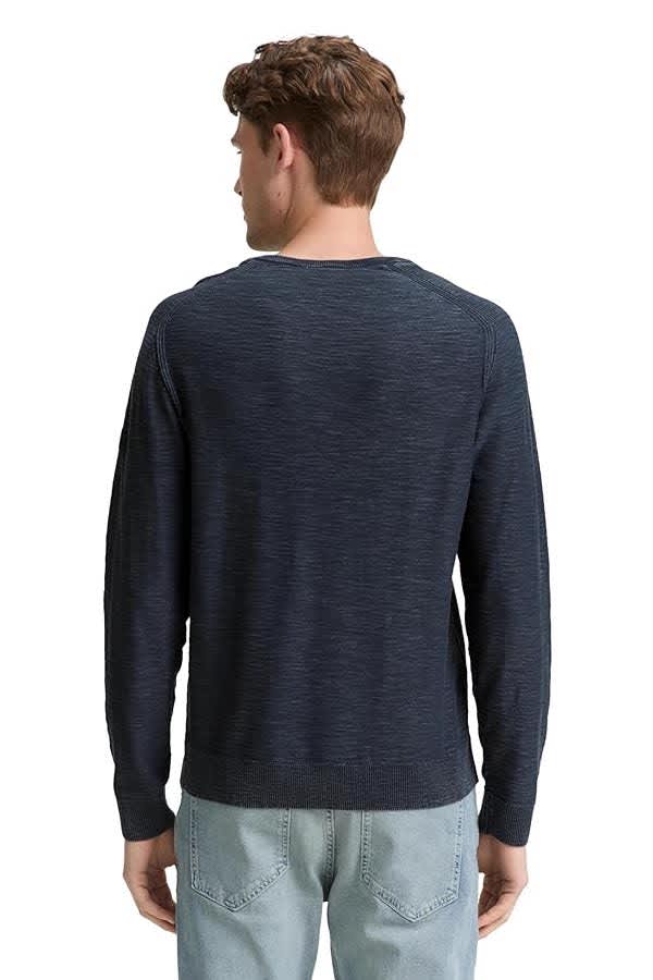 Side view of a gray Tom Tailor men's knitted Henley shirt with buttons - Valérie Simon