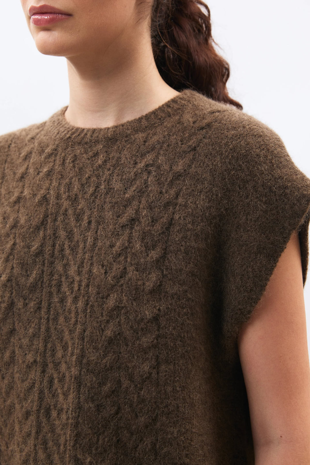 Chandail Minelo sans manches en tricot duveteux pour femme Humility