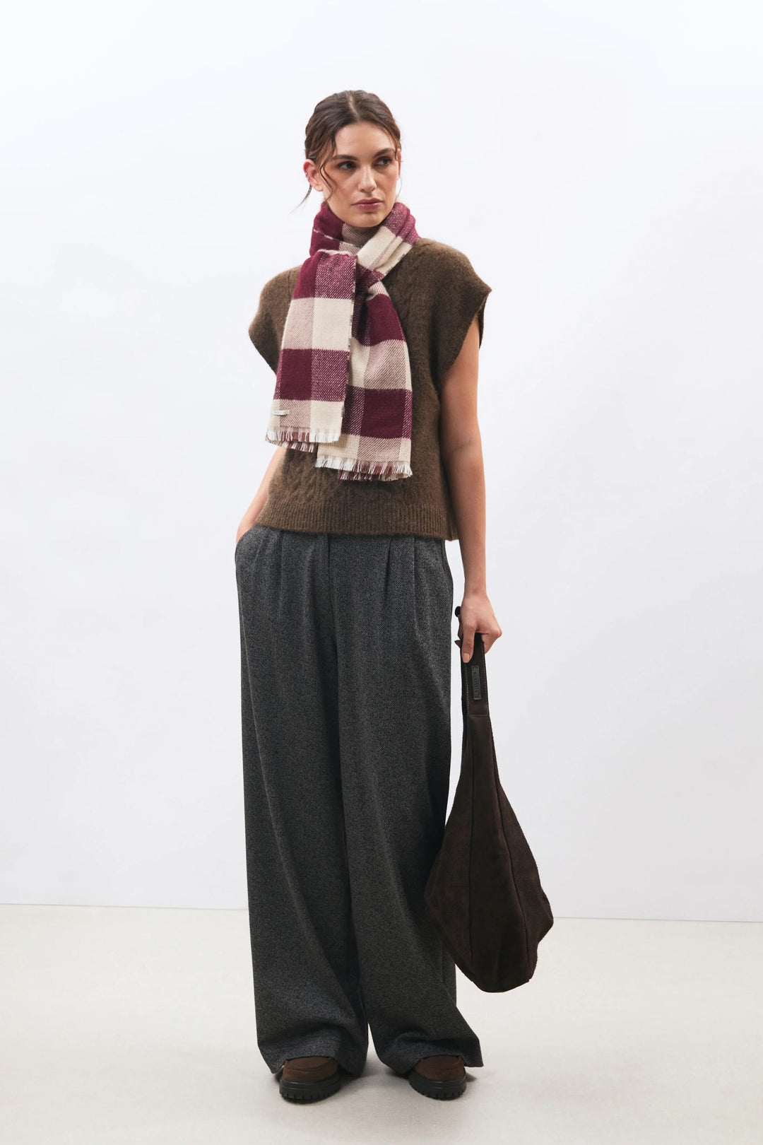 Chandail Minelo sans manches en tricot duveteux pour femme Humility