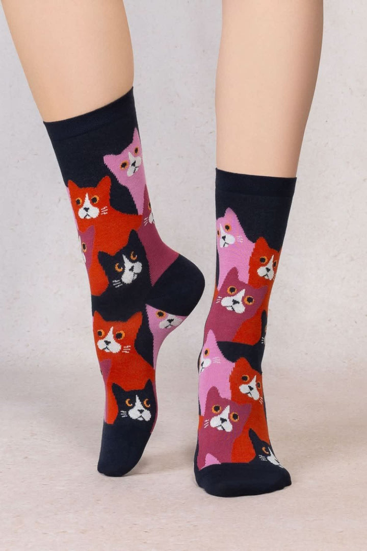 Chaussettes à motif chats vue de face pour femme Bleuforêt