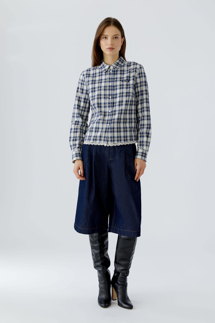 Chemise à carreaux avec bordure en dentelle vue de face pour femme Oui