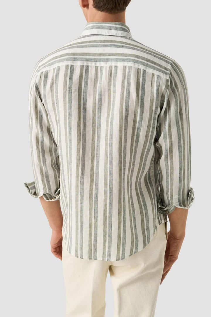 Front view of an Eton striped men&