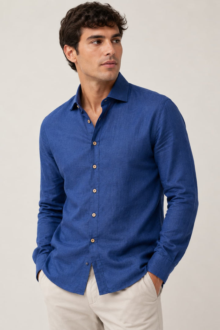 Vue de face chemise sport Paul and Shark en lin blanc à boutons contrastés pour homme - Valérie Simon