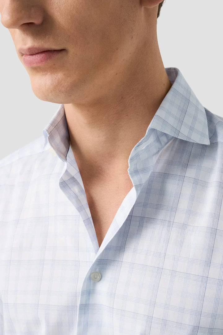 Vue de face chemise Eton à carreaux pour homme rouge et bleu - Valérie Simon