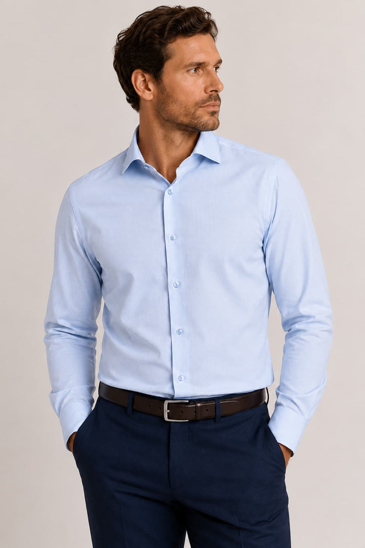Front view of the Eton men&