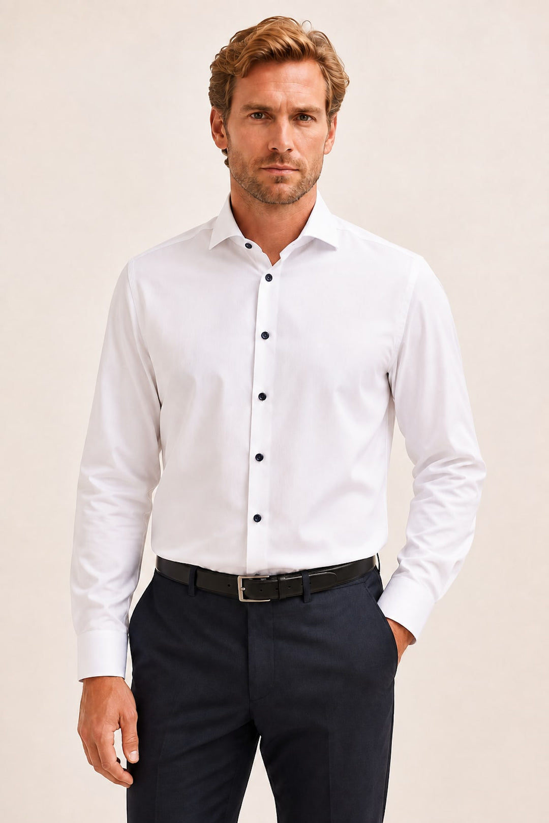 Vue de face chemise Eton pour homme blanche à motif texturé - Valérie Simon