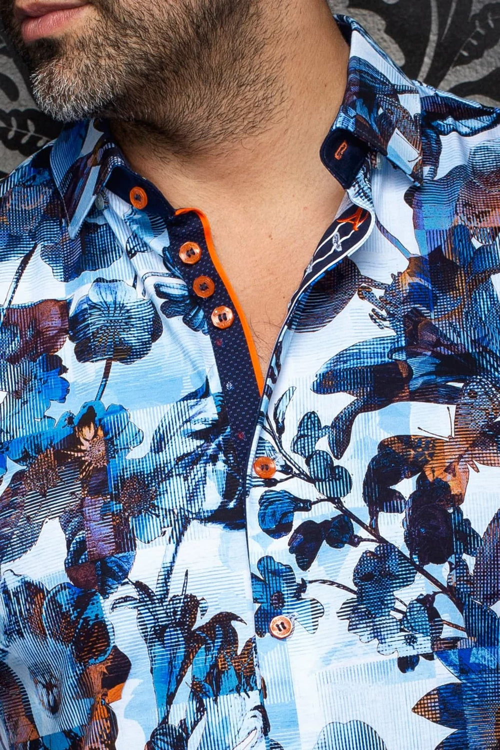 Chemise sport noire à imprimé floral vue de face pour homme Au noir