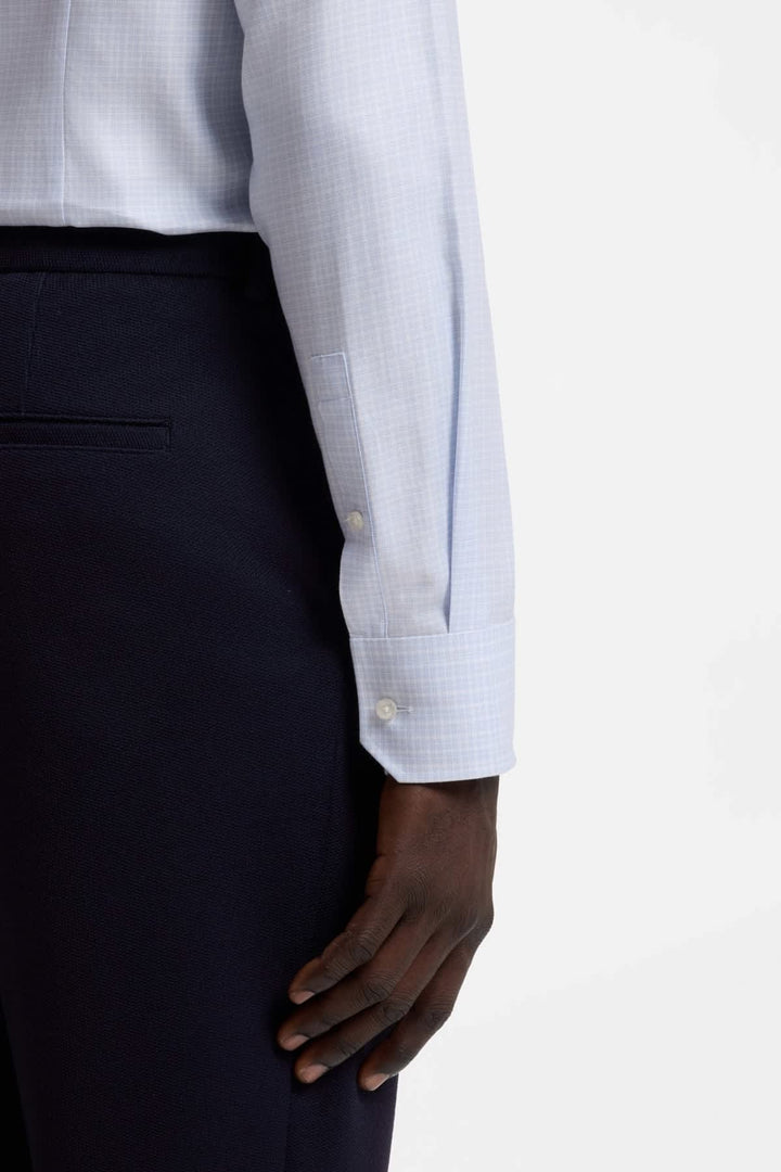 Chemise sport à manches longues motif discret vue de face pour homme Hugo boss